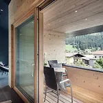 Ride & Relax Schwarz Aparthotel 4*