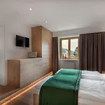 Ride & Relax Schwarz Apart-hotel 4*
