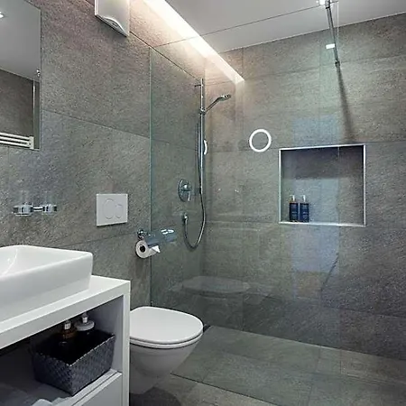 Ride&relax Schwarz Aparthotel 4*