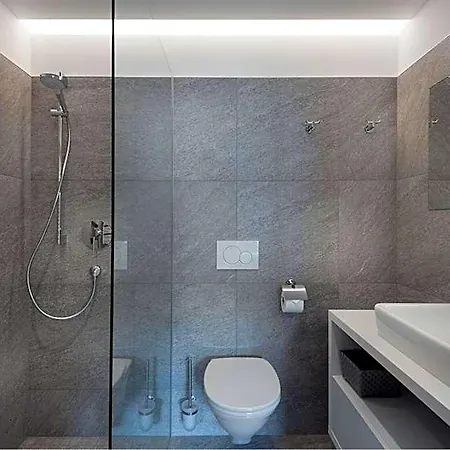 Ride&relax Schwarz Aparthotel 4*