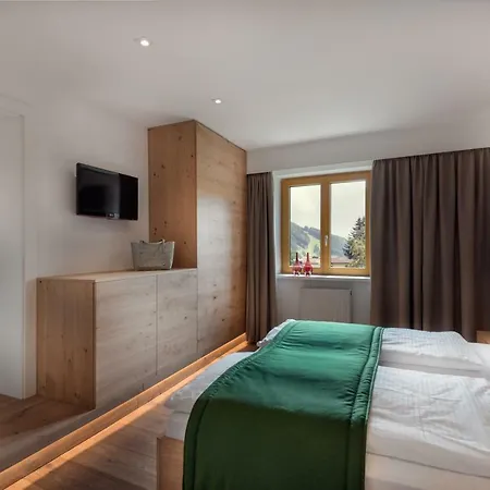 Ride & Relax Schwarz Aparthotel 4*