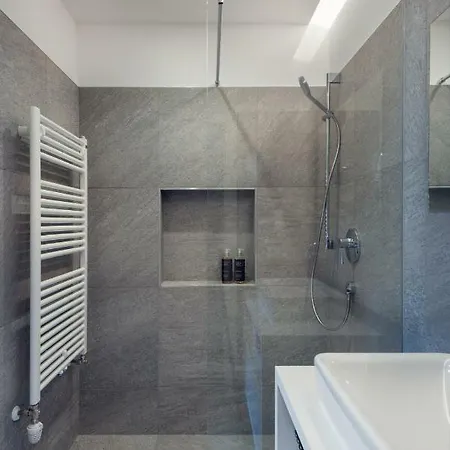 Ride & Relax Schwarz Aparthotel 4*